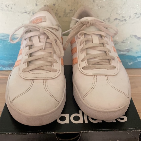 ADIDAS VL Court 2.0 K white & glo pink girls size 4 EUC - Picture 4 of 13